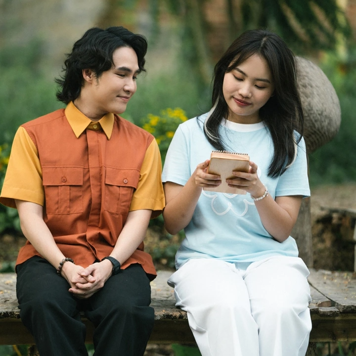 Xem Phim Nhà Gia Tiên(2025) Vietsub Thuyết Minh Trọn Bộ. Phim Nhà Gia Tiên(2025) Vietsub HD. Bộ phim kinh dị rùng rợn lấy cảm hứng từ truyền thuyết về người chết sống lại.